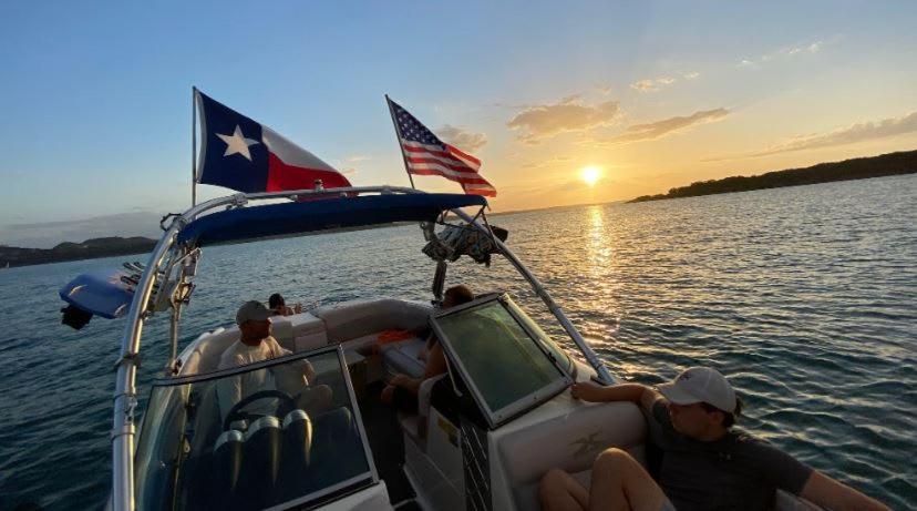 Sunset Ridge 2King Beds Lake Hot Tub Pool Canyon Lake Exteriér fotografie